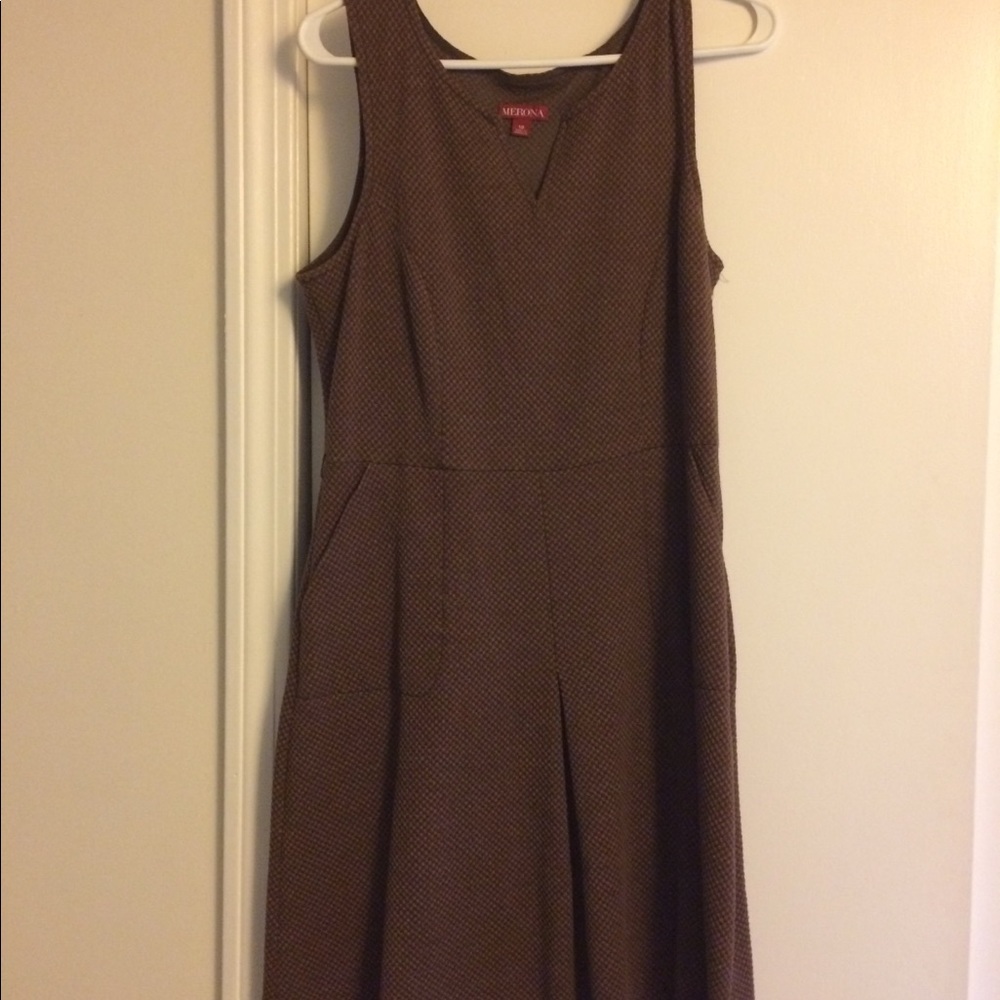 Brown dress